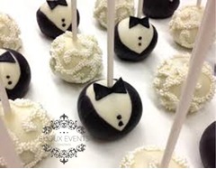 Macaroons, briose, minitarte si cake-pops pentru un candy bar personalizat Constanta