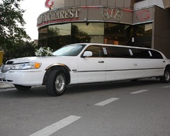 REDUCERI la inchirierea limuzinelor !! Alege acum una din limuzinele noastre Prestige Limousine - Image 4/9